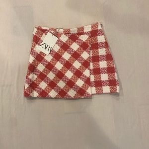 New Zara pink skirt - never worn